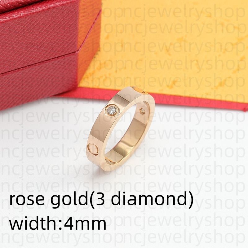 Oro rosa da 4 mm con 3 diamanti