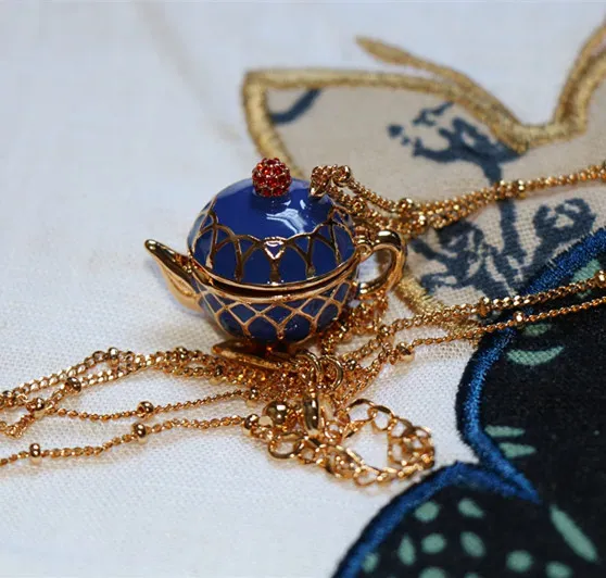 Teapot necklace