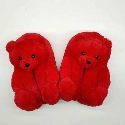 scarpe di cotone con orso rosso