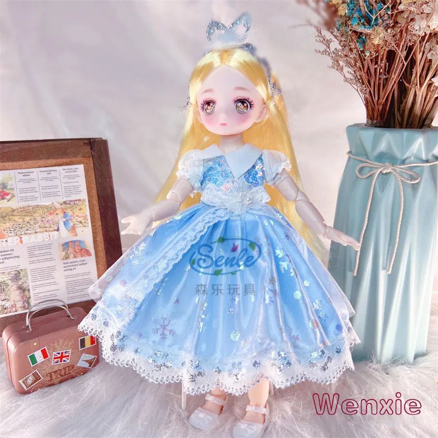Wenxie-doll och kläder