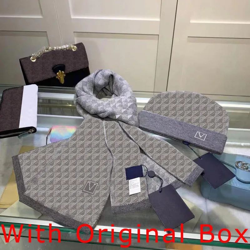 オリジナルボックス付きの明るい灰色のセット