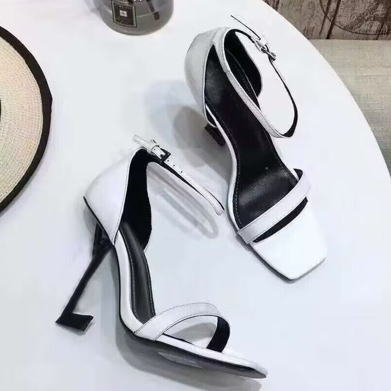 White+Black Buckle