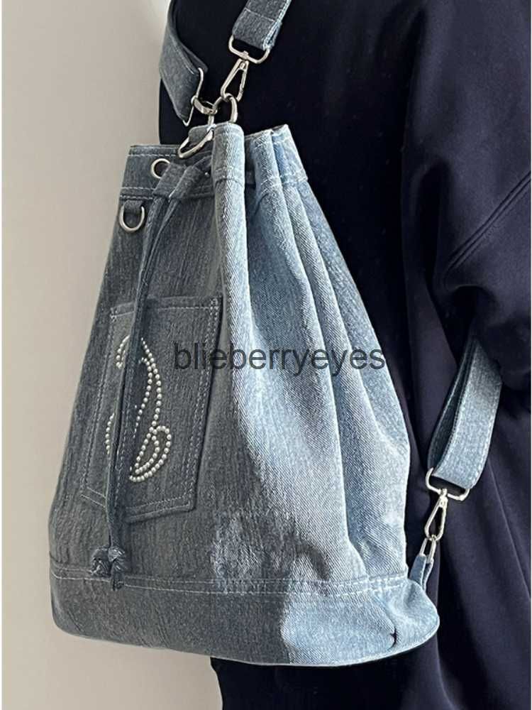 denim blå