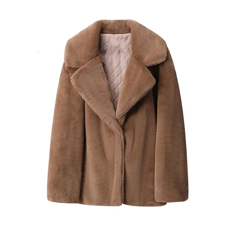 manteau de fourrure brun