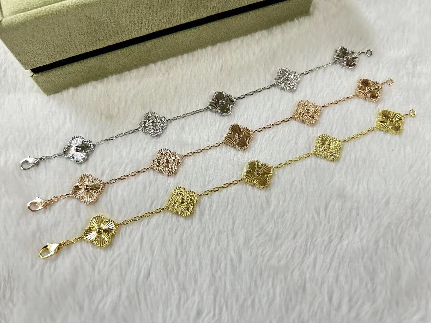 gold laser 5 flowers bracelet