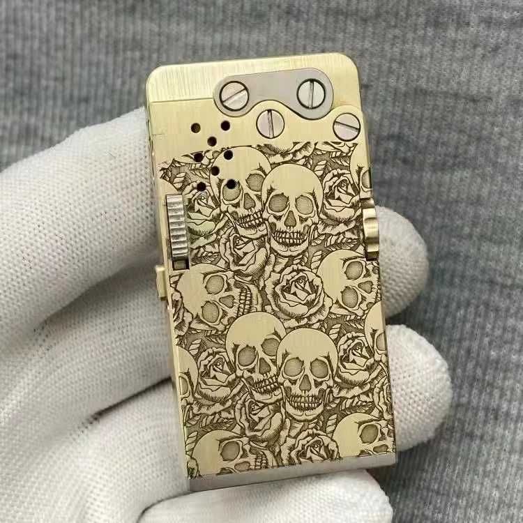 Lighters Dragon Tongue Mechanical Press Type Automatic Ejection Windproof Lighter Precision