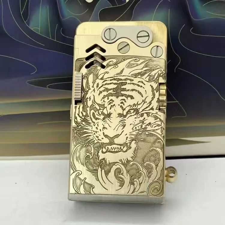 Lighters Dragon Tongue Mechanical Press Type Automatic Ejection Windproof Lighter Precision