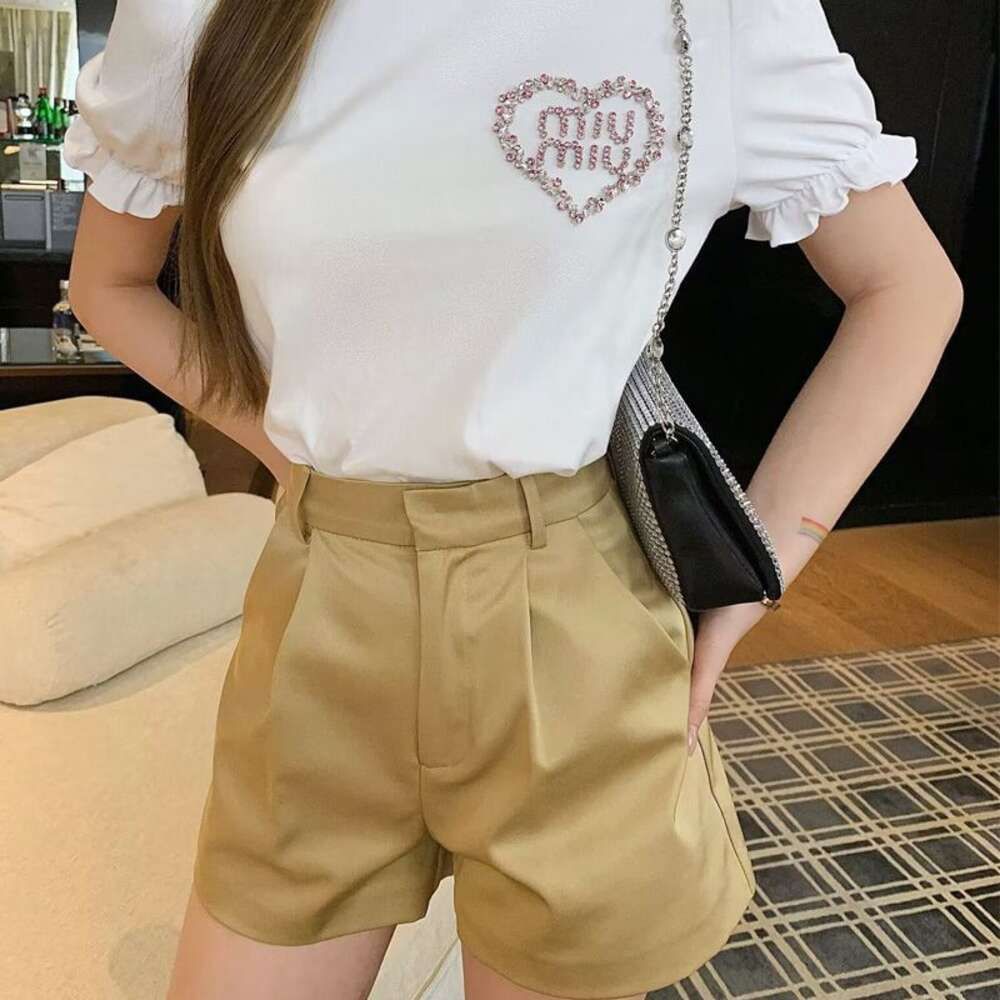 Kaki shorts