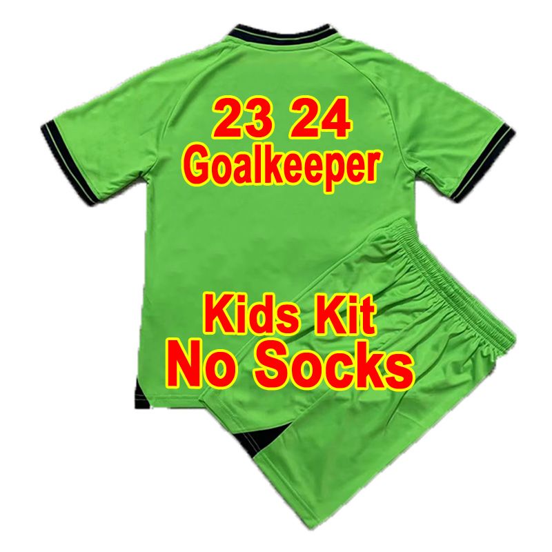 SMY19527 23 24 GK No Socks