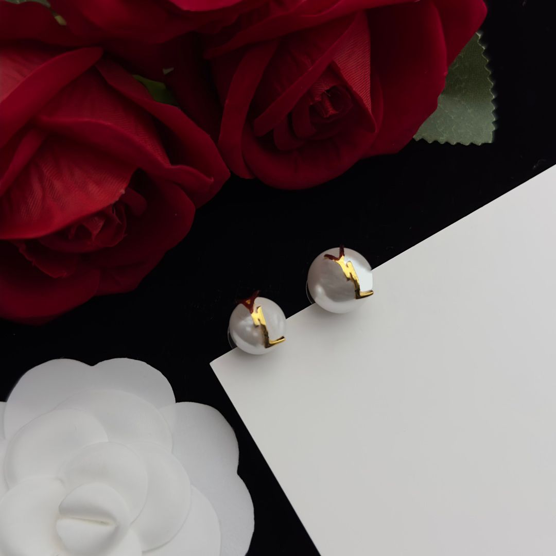 Gold Earrings+box