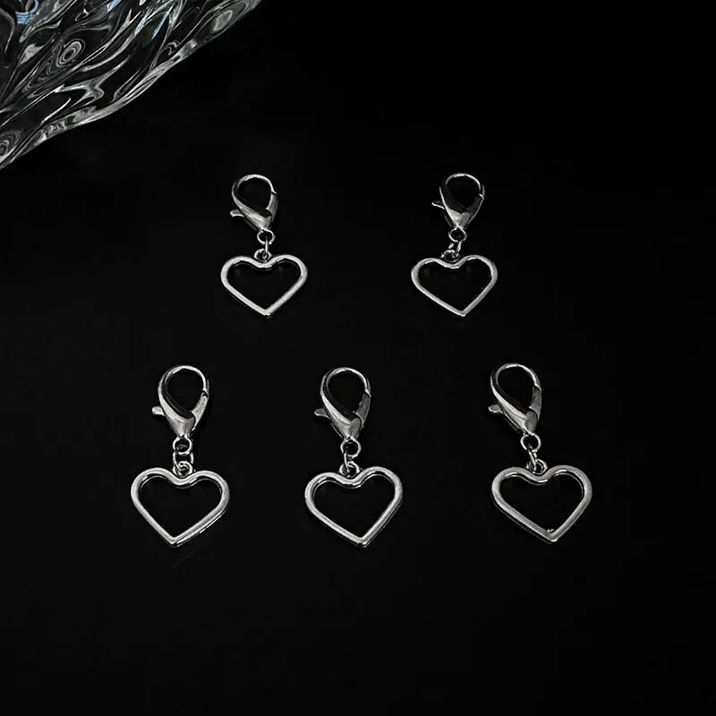 5pcs hollow heart