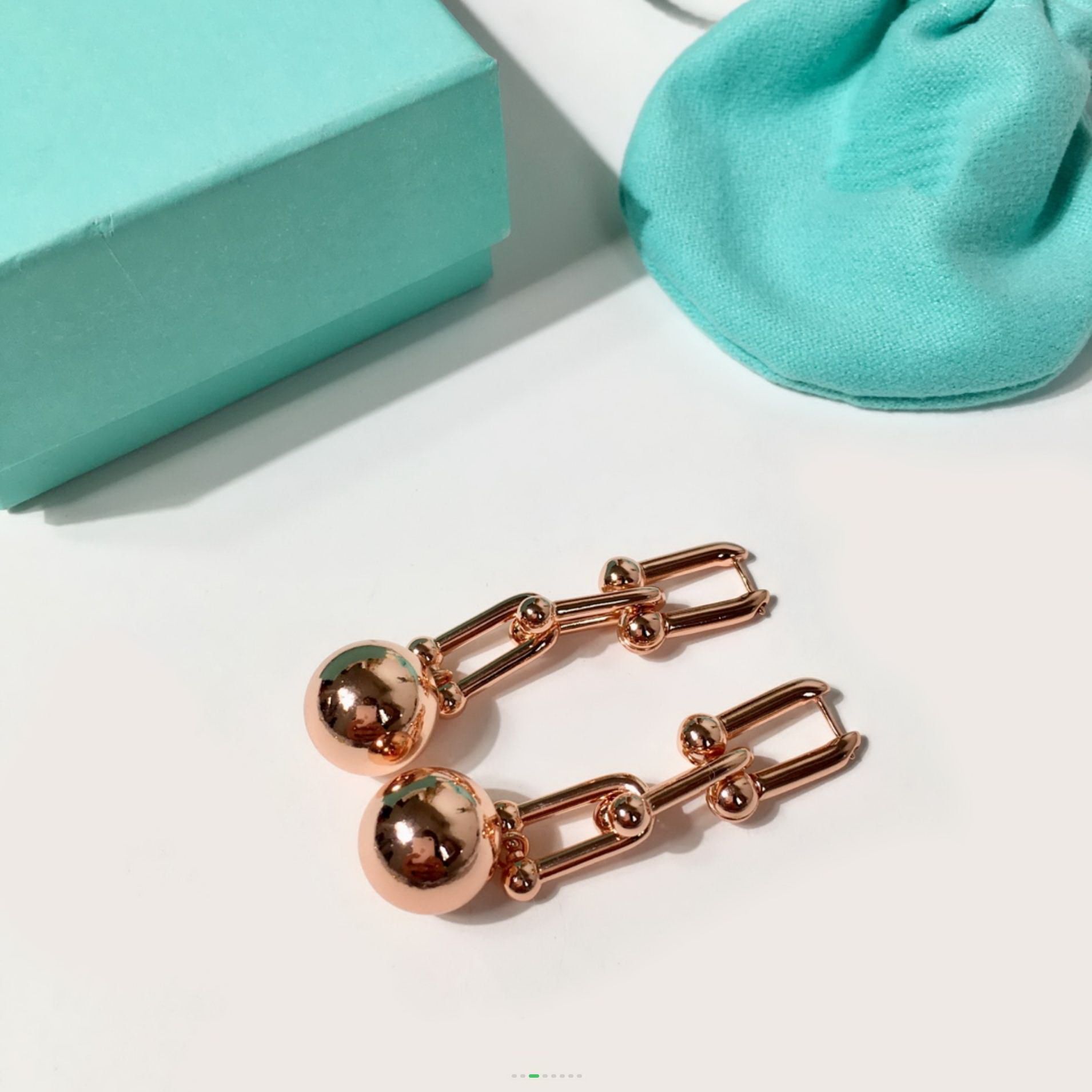 08-55 Rose Gold Earring