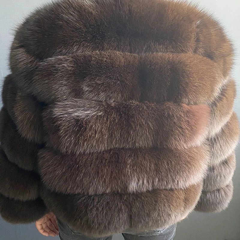 abrigo de piel de zorro marrón