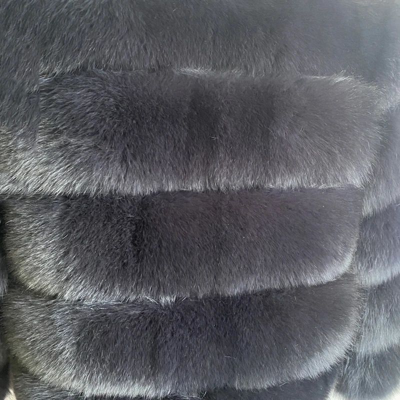 abrigo de piel gris oscuro