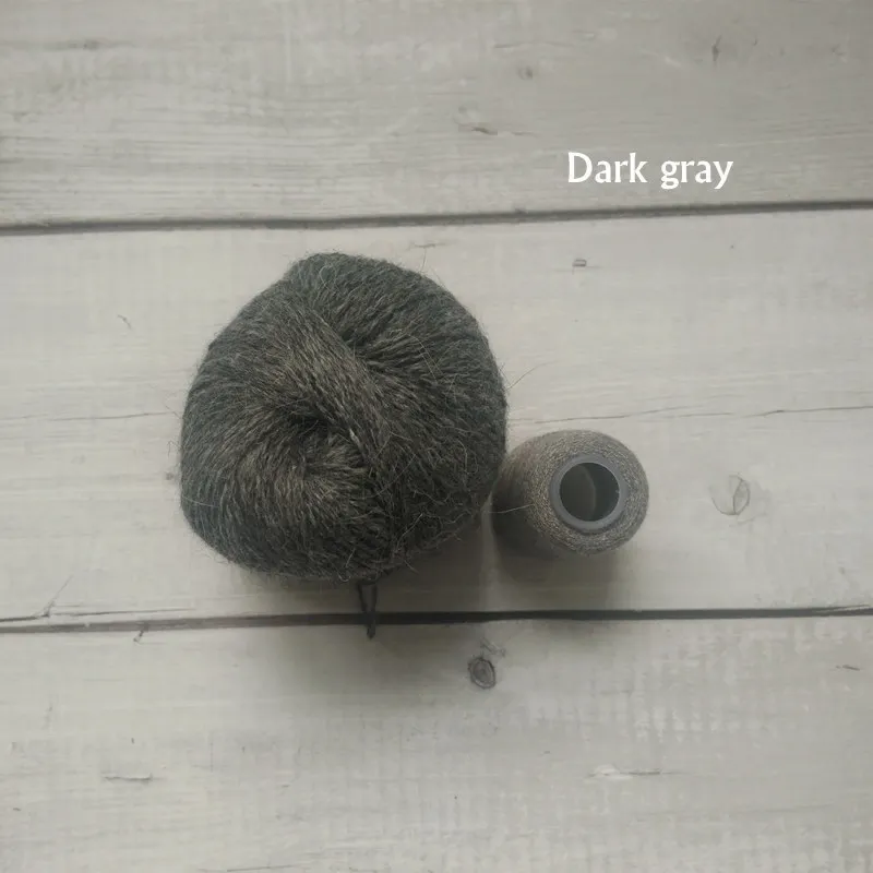 暗灰色