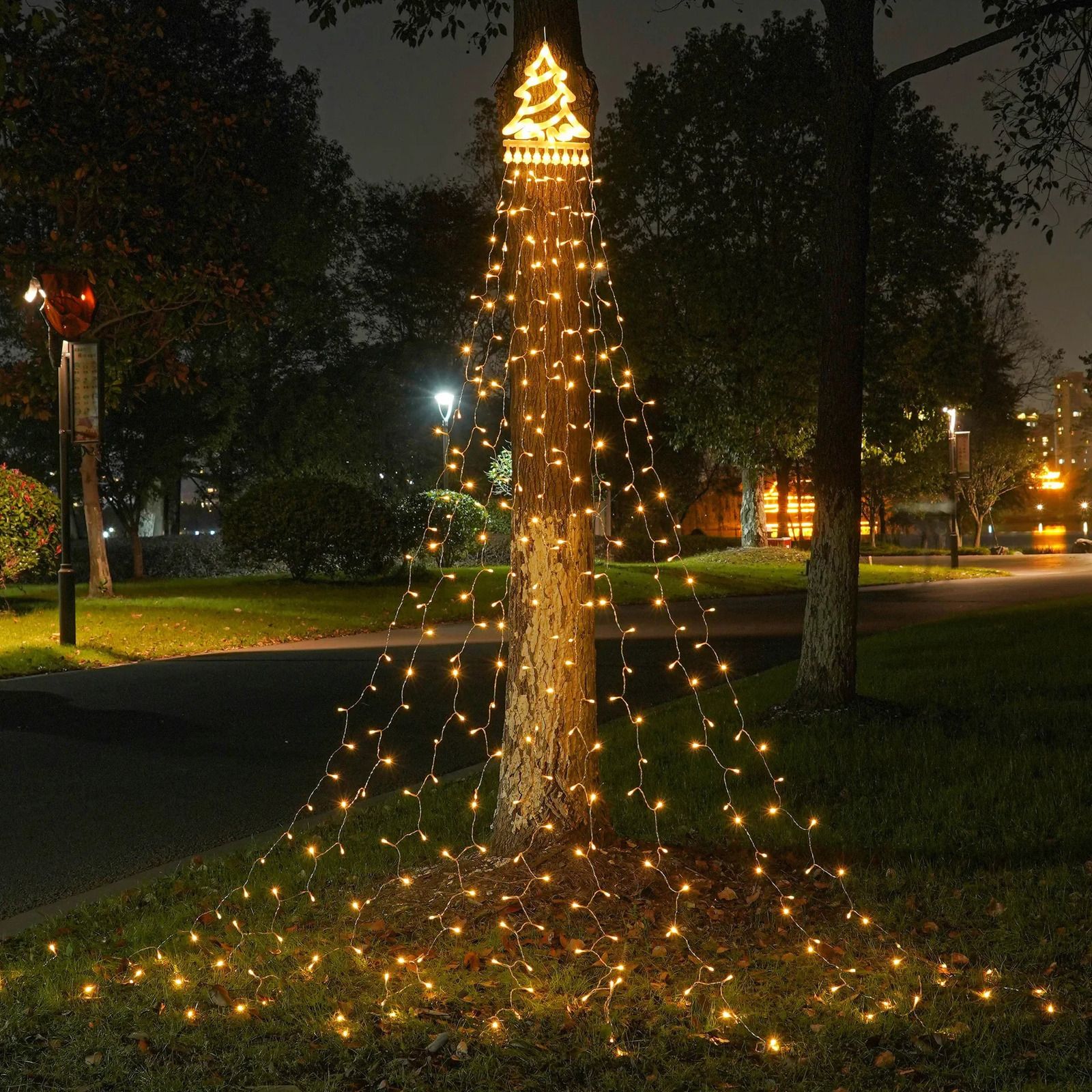 Plug des lumières chaudes d'arbre