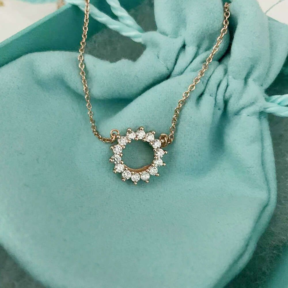 Sunflower Necklace Rose Gold (small)