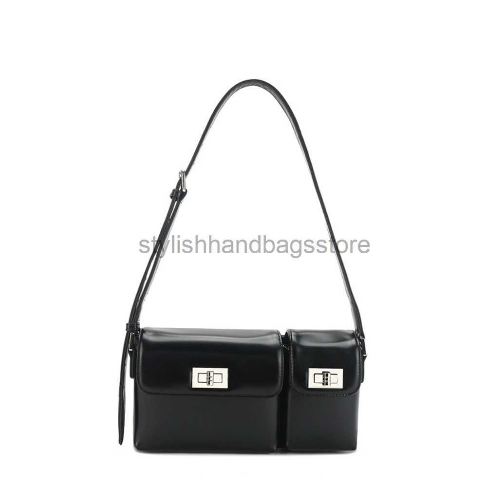 black shoulder bag