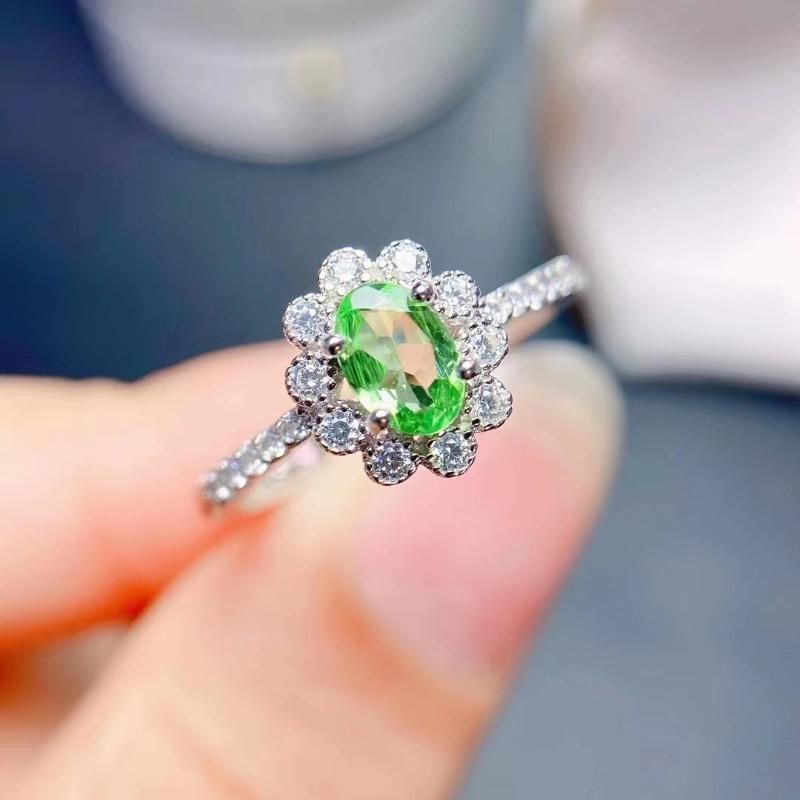 Platinum-plated Tsavorite