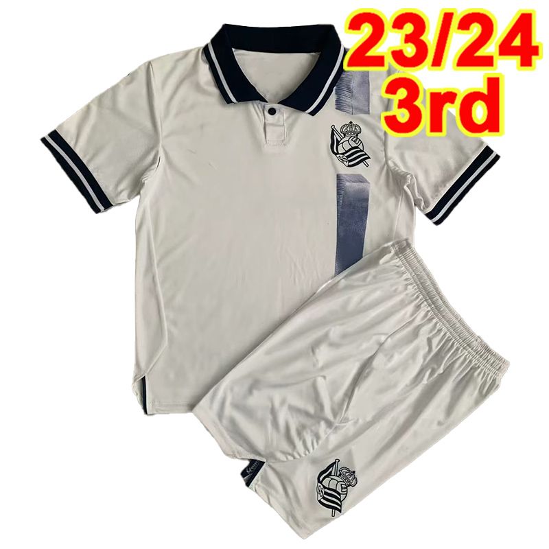 TZ19577 23 24 3ème sans chaussettes