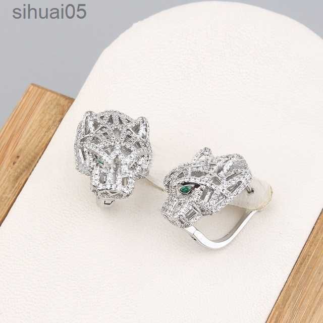 Silver Zircon