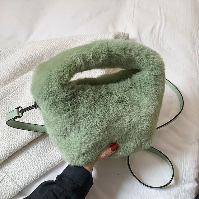 緑のハンドバッグ