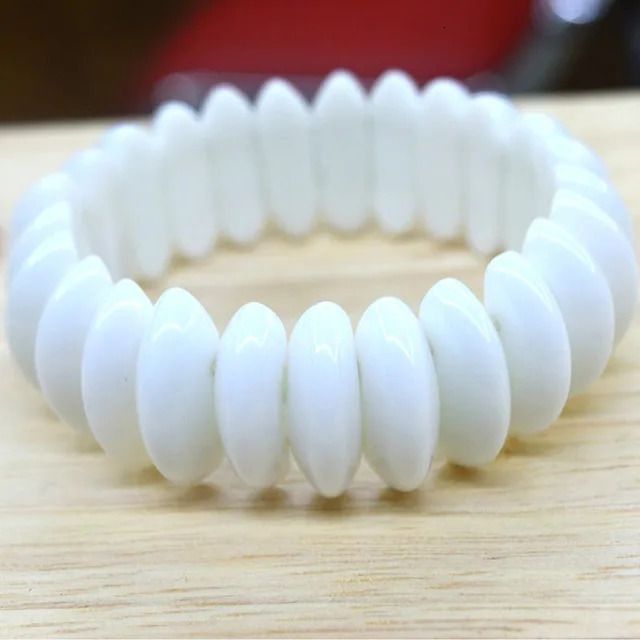 Biała porcelana