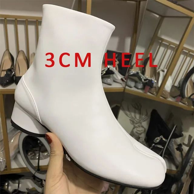 white 3cm heel