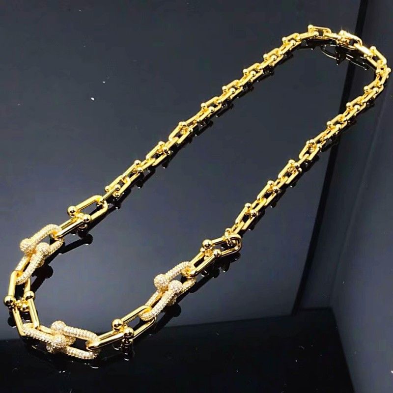 4 Gold Necklace with Diamond