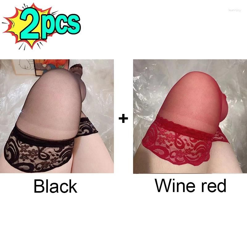 Черный и красный