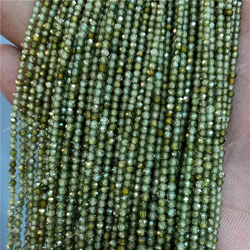 2.Zircon verde 2 mm aproximadamente 180 piezas