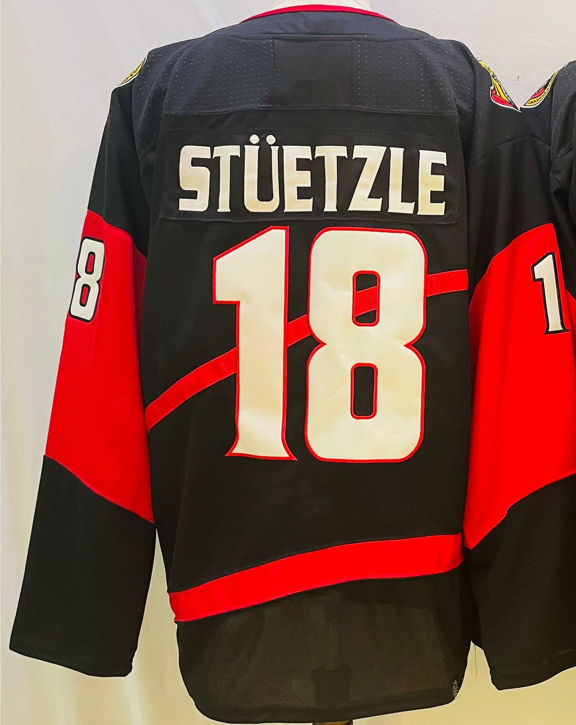 18 Stutzle Black-2