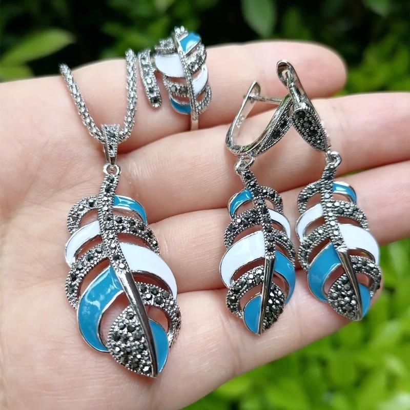 Blue jewelry set