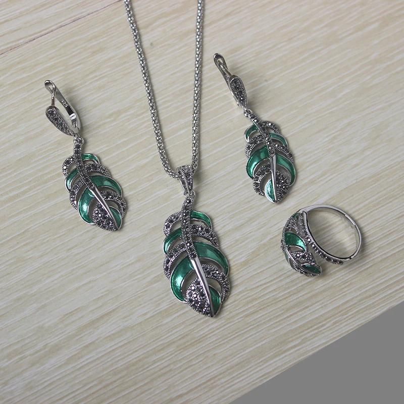 green jewelry set