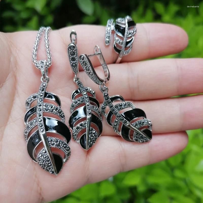 black jewelry set