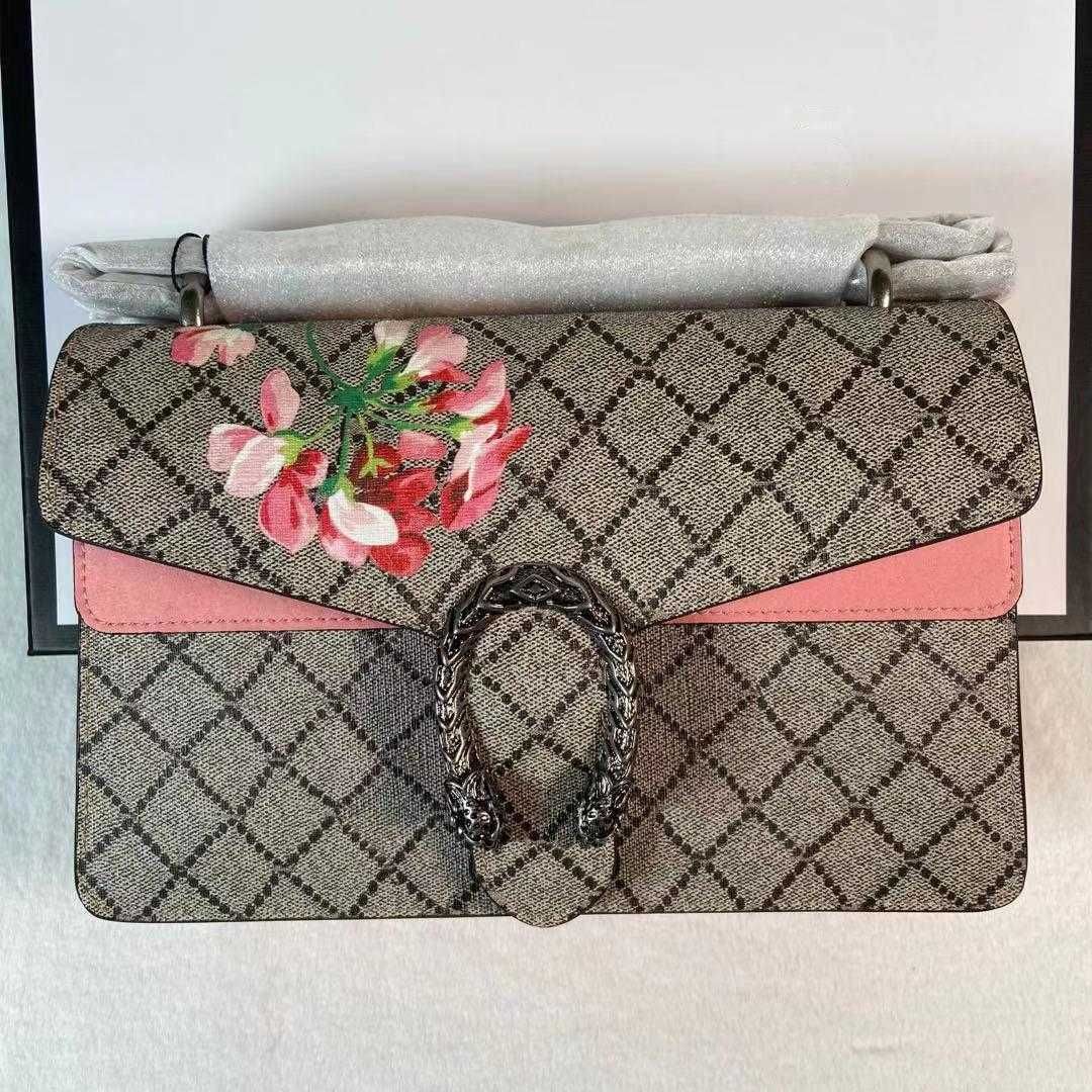 4xmedium Taille: 28 cm