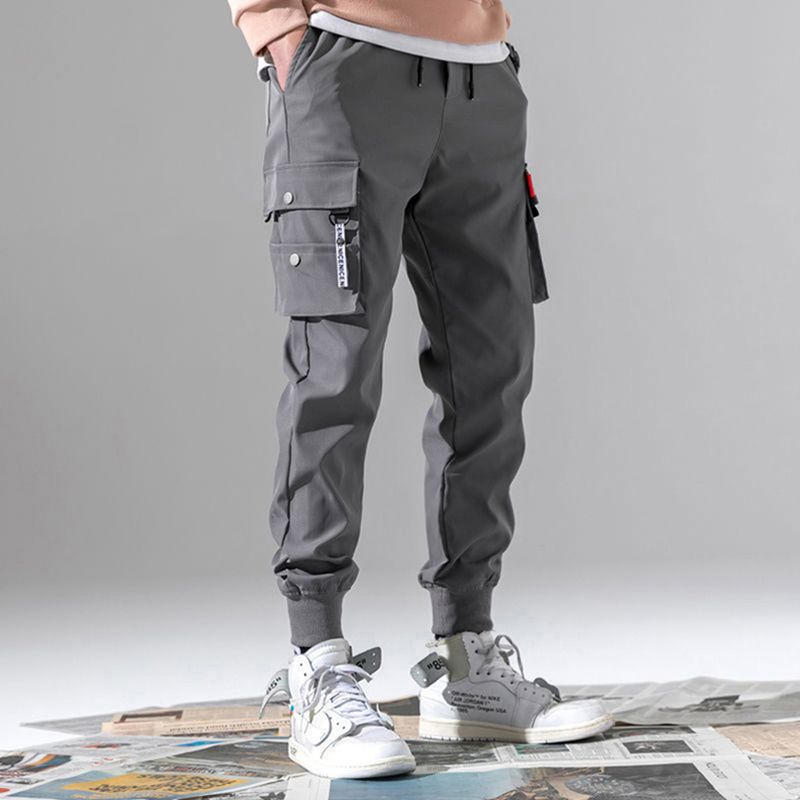 hommes de jogger gris