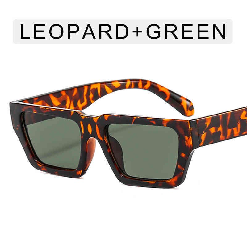 Leopardgreen.