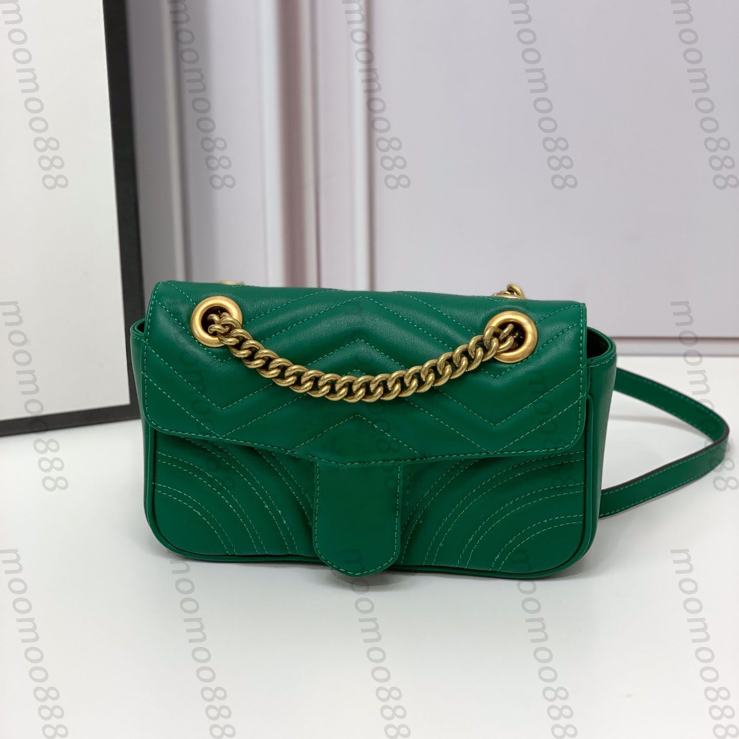 Green (Store:moomoo888)