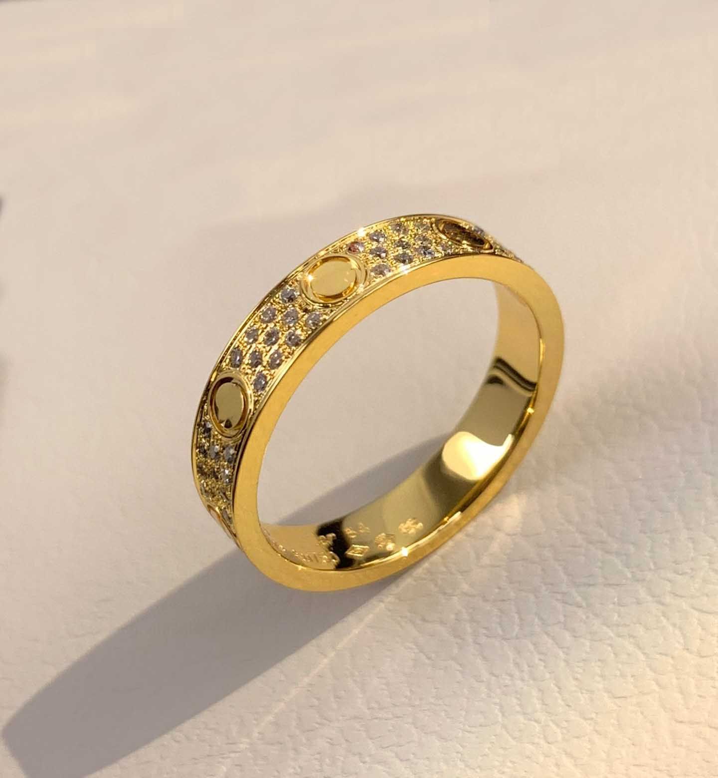 gold ring+box