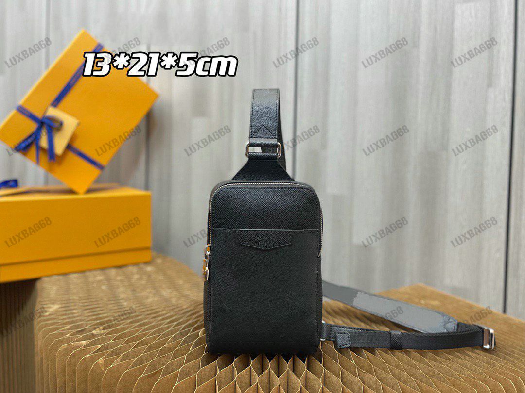 Outdoor Messenger Taigarama - Men - Bags