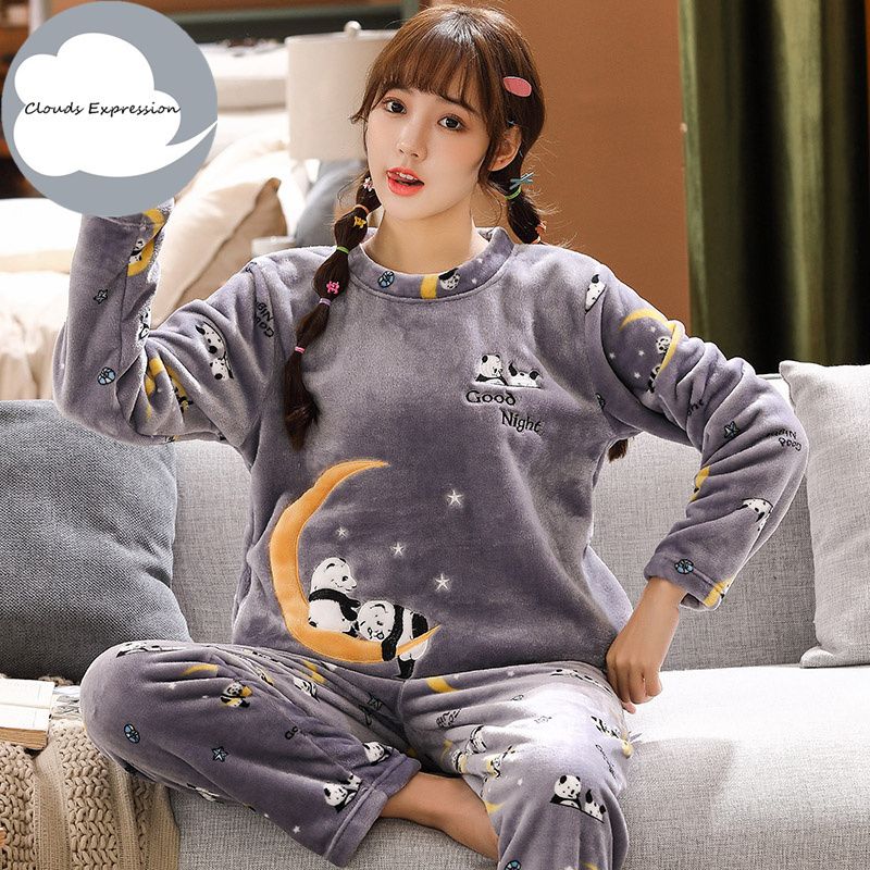kvinnliga pyjamas