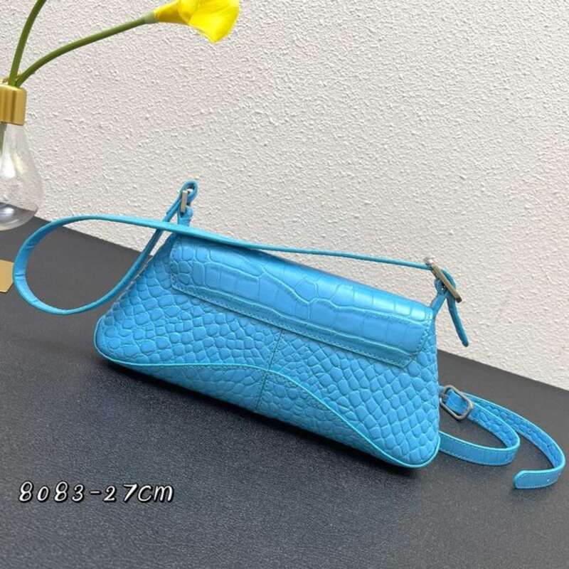 3#8083 size27x25.5x4.8cm