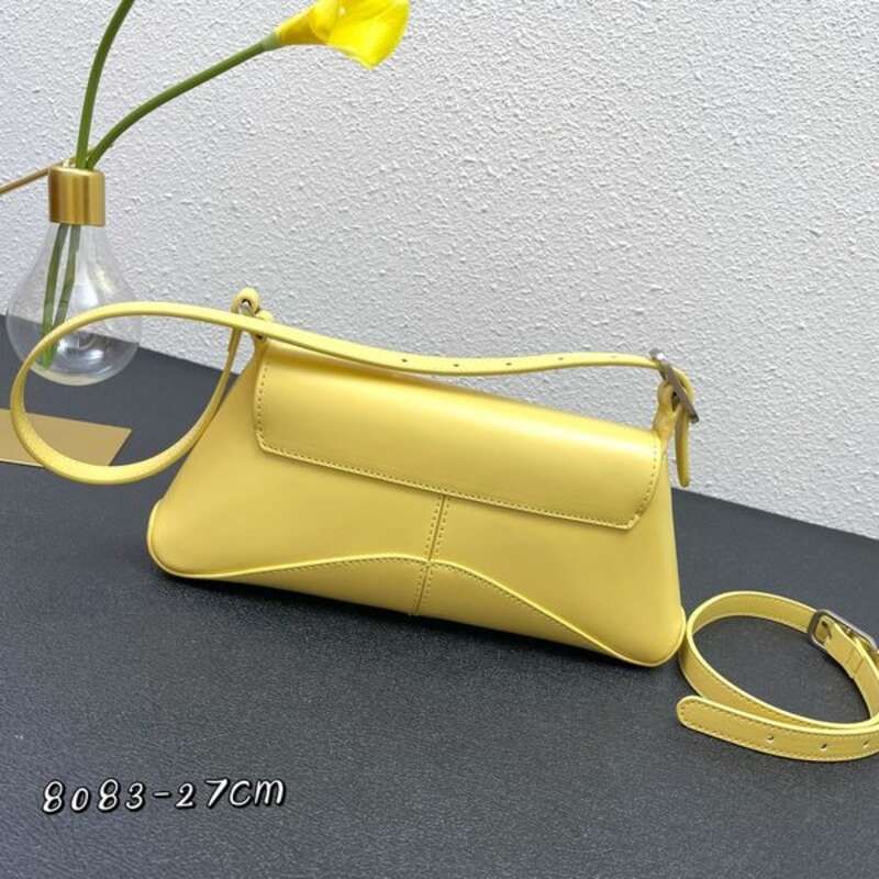 5 # 8083 size27x25.5x4.8cm