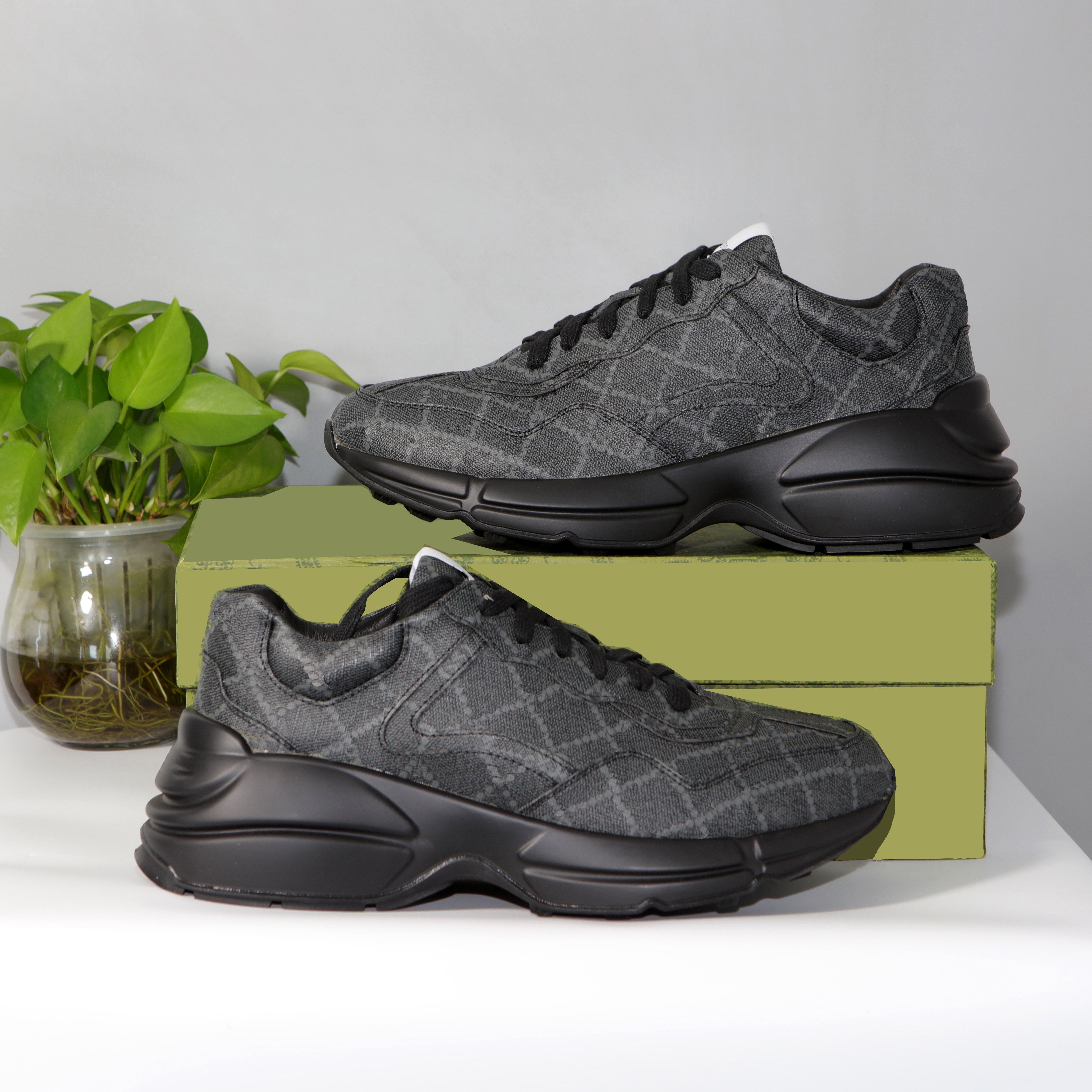 rhyton leather sneaker with tiger