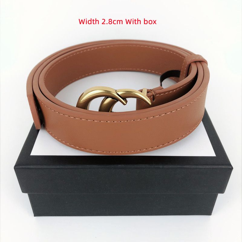 Cinturón marrón con caja