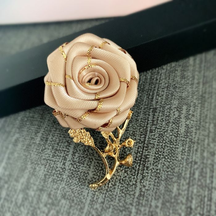 fleur Brooches9