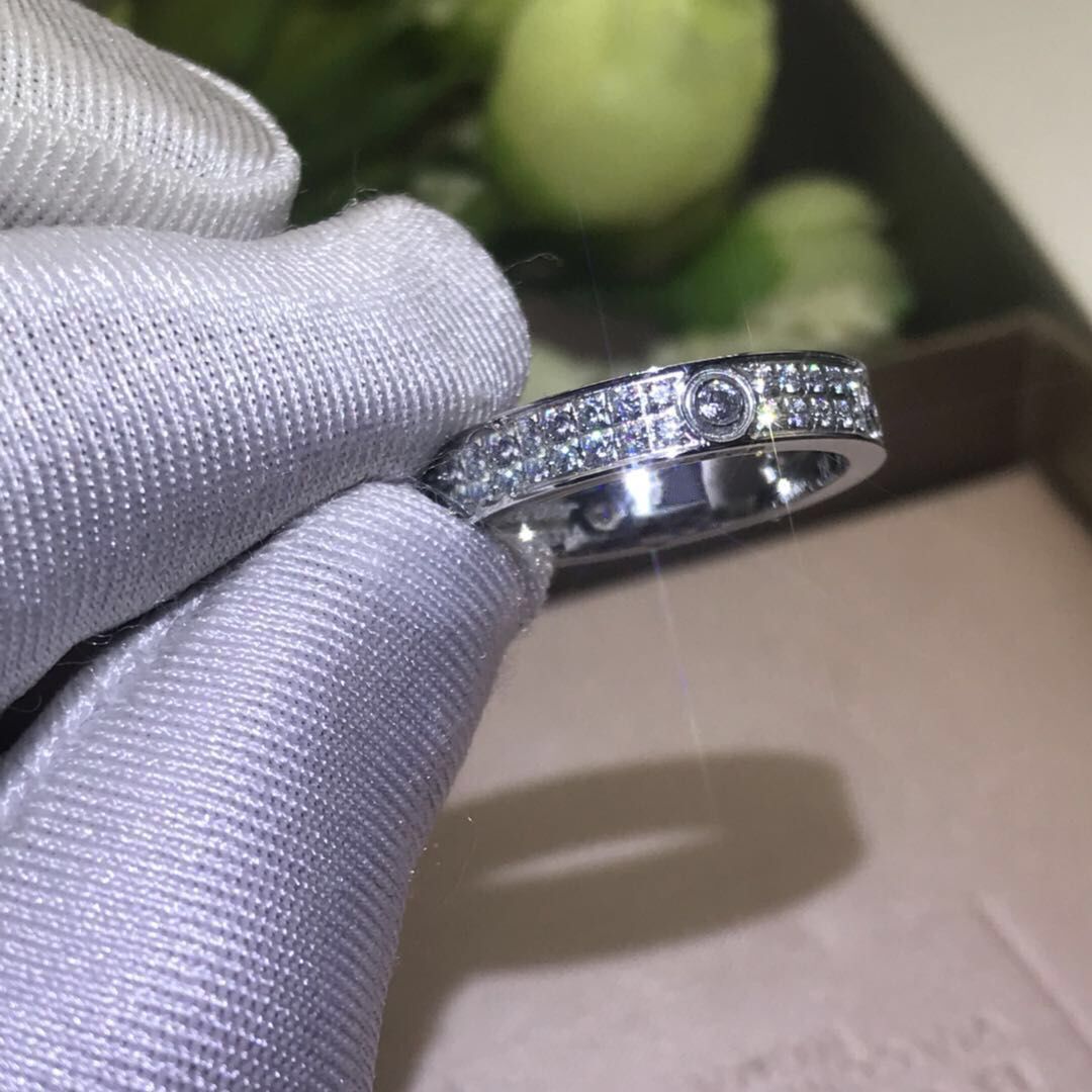 thin silver with big diamond