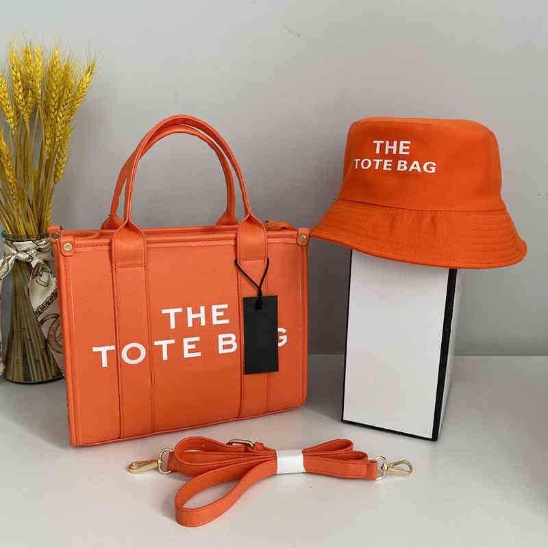 orange suit: bag + hat