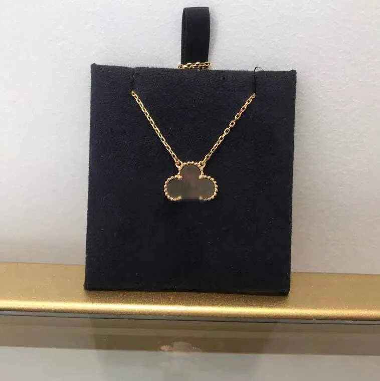 006 ketting+fluwelen tasje